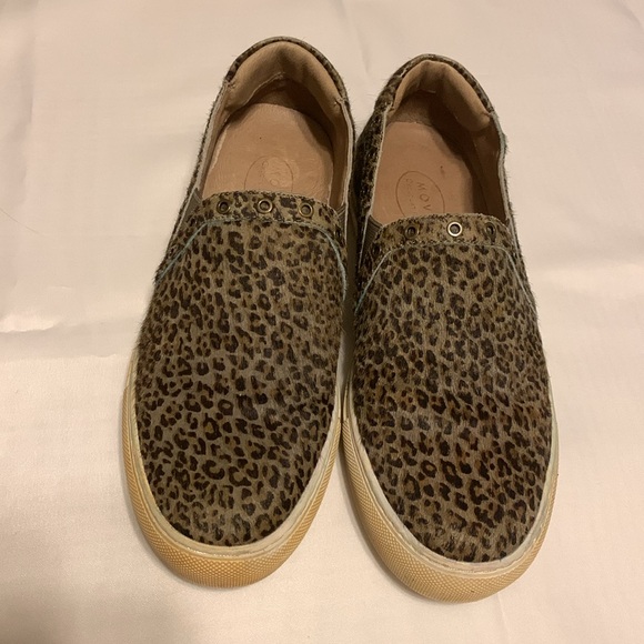 NWT - Chocolat Blu ~ Noella Leopard Slip-On Sneaker - Picture 5 of 8